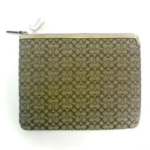 NWT Coach F61035 Khaki Signature Tablet SLV